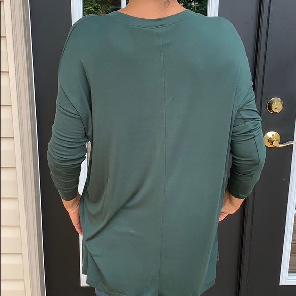 Green long sleeve top - Picture 2 of 2